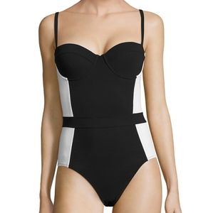 Tory Burch Lipsi One-Piece Swimsuit

Sz M